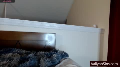 Snapshot of creamycherrypop chatting on 10-25-25, 06:21 FREE  online show from 10-25-25, 06:21
