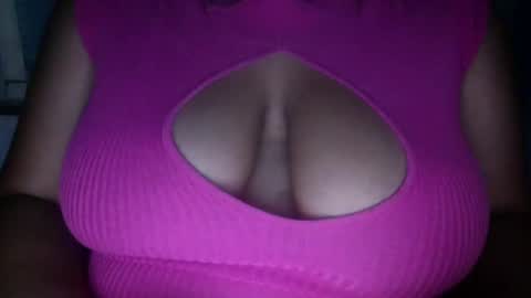 Snapshot of creamycocobabe chatting on 01-19-25, 07:15 CreamyCocoBabe online show from 01-19-25, 07:15