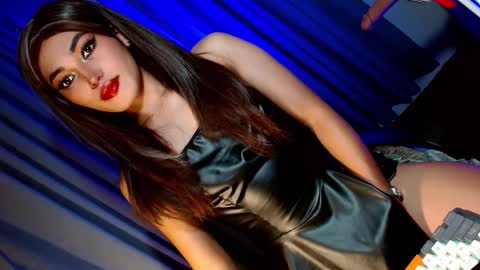 Snapshot of creamycum_celinexxx chatting on 02-10-25, 04:58 Celine online show from 02-10-25, 04:58