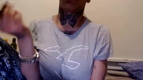 Snapshot of creamyexotica chatting on 01-27-25, 02:10 CreamyExotica online show from 01-27-25, 02:10