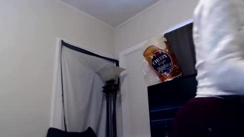 Snapshot of creamyexotica chatting on 02-21-25, 04:59 CreamyExotica online show from 02-21-25, 04:59