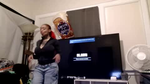 Snapshot of creamyexotica chatting on 02-24-25, 04:16 CreamyExotica online show from 02-24-25, 04:16