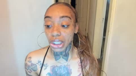 Snapshot of creamyexotica chatting on 08-09-26, 05:01 CreamyExotica online show from 08-09-26, 05:01