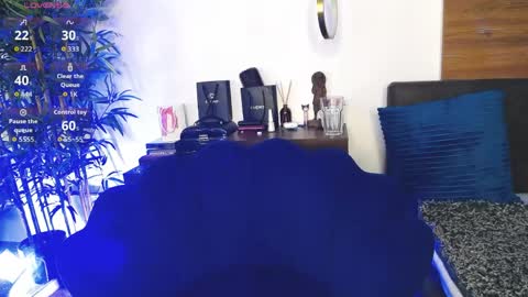 Sophie online show from 04-08-26, 06:13