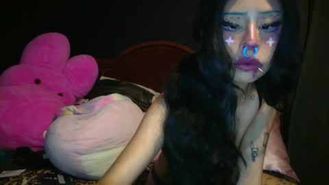 Snapshot of creature_nymph chatting on 09-25-25, 01:09 bunni xoxo online show from 09-25-25, 01:09