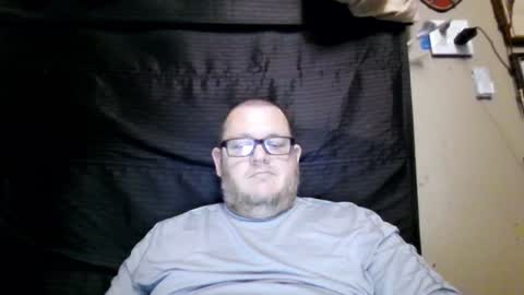 The hopeless romantic online show from 01-27-25, 05:47