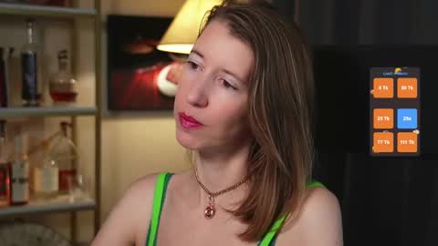 Quinn de la Creme online show from 11-20-25, 07:13