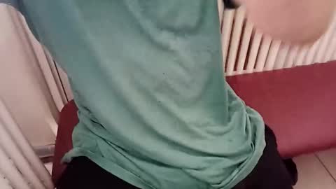 Snapshot of cremjee chatting on 09-19-25, 11:33 cremjee  online show from 09-19-25, 11:33