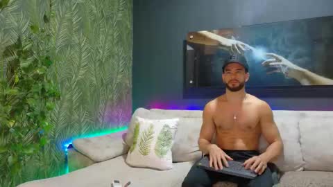 CRHISTIAN online show from 04-20-26, 04:54