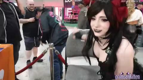 Crimson Kitten online show from 10-25-25, 06:13