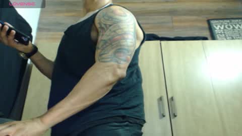 Snapshot of cris_angel01 chatting on 02-02-26, 11:03 Cris online show from 02-02-26, 11:03