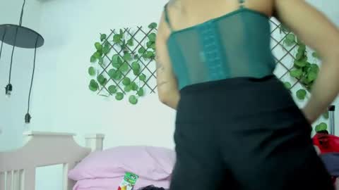 cris_dulce online show from 04-18-26, 08:31