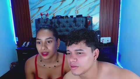 Snapshot of crisandmery chatting on 02-22-26, 04:24 CRISANDMERY online show from 02-22-26, 04:24