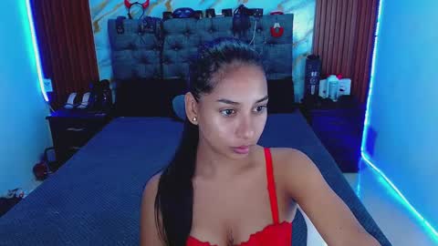 Snapshot of crisandmery chatting on 03-09-26, 06:39 CRISANDMERY online show from 03-09-26, 06:39