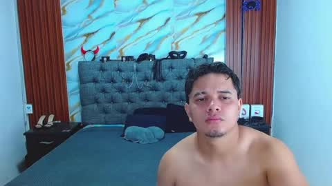 Snapshot of crisandmery chatting on 08-03-26, 03:27 CRISANDMERY online show from 08-03-26, 03:27