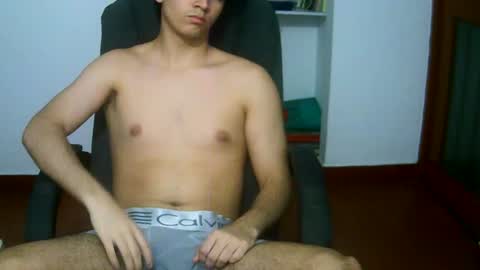 Snapshot of crisexy3 chatting on 06-30-26, 04:57 crisexy3 online show from 06-30-26, 04:57