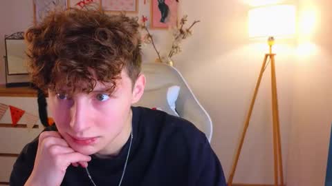 Chris online show from 11-11-25, 03:01