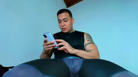 Cristopher online show from 04-11-26, 01:21