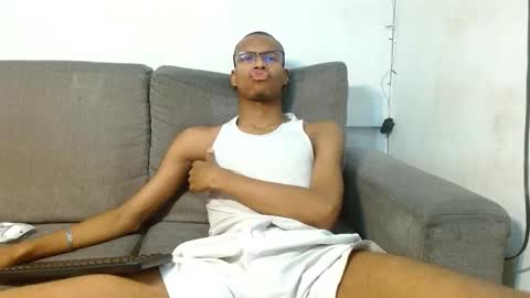 criss_zuri online show from 10-24-25, 11:50