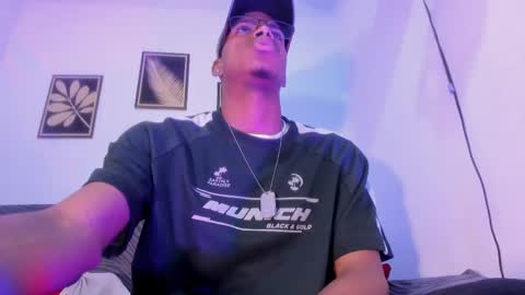 criss_zuri online show from 04-21-26, 11:49