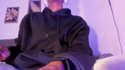 criss_zuri online show from 04-22-26, 11:45