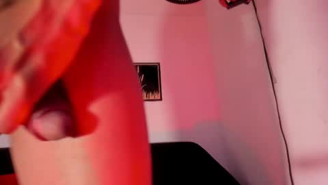 criss_zuri online show from 04-23-26, 04:09