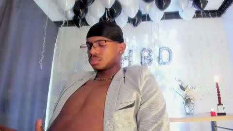 criss_zuri online show from 04-25-26, 02:25