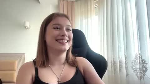 Snapshot of crissymemo chatting on 06-15-26, 03:03 crissymemo online show from 06-15-26, 03:03