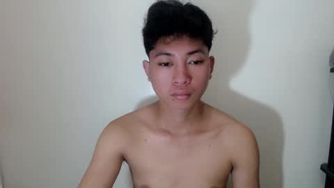 Snapshot of cristal1xox chatting on 10-17-25, 08:11 cristal1xox online show from 10-17-25, 08:11