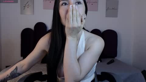  Alejandra from Wednesday to Saturday from 1000 pm to 400 am Colombian hour online show from 03-27-26, 02:28