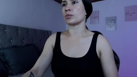  Alejandra from Wednesday to Saturday from 1000 pm to 400 am Colombian hour online show from 04-26-26, 02:31