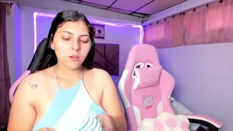 cristal_smith20 online show from 06-12-26, 12:04
