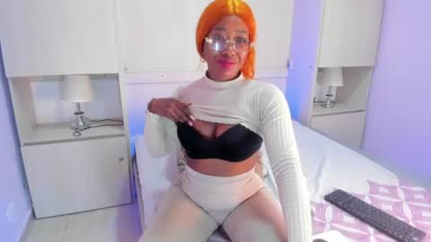 Snapshot of cristalbennet chatting on 07-01-26, 07:35 cristalbennet online show from 07-01-26, 07:35