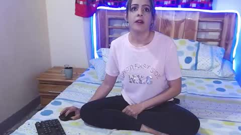 Snapshot of cristall_dulce_ chatting on 12-19-24, 12:34 cristall online show from 12-19-24, 12:34