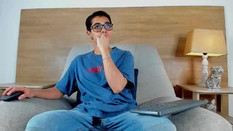 cristian_suarezz_ online show from 10-12-25, 08:30
