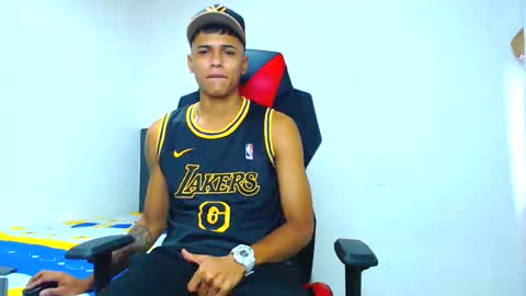 cristian online show from 04-22-26, 03:13