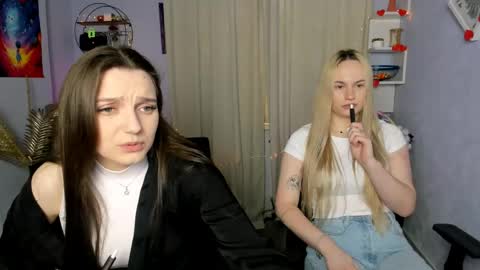 Snapshot of cristin_kisses chatting on 05-13-26, 08:44 Christin online show from 05-13-26, 08:44