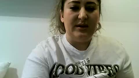 Snapshot of cristina20021991 chatting on 01-03-25, 03:44 cristina20021991 online show from 01-03-25, 03:44