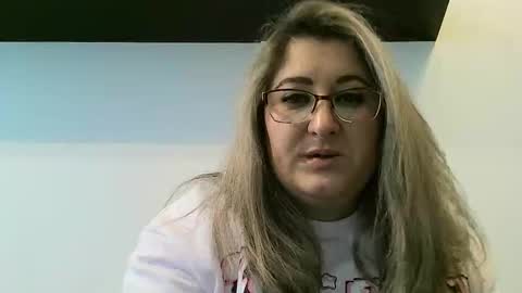 Snapshot of cristina20021991 chatting on 03-02-25, 04:21 cristina20021991 online show from 03-02-25, 04:21