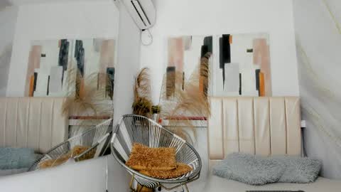 Cris  online show from 04-06-26, 06:53