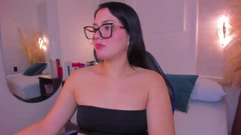 Snapshot of cristina_gallardo chatting on 05-09-26, 02:50 C R I S T I N A online show from 05-09-26, 02:50