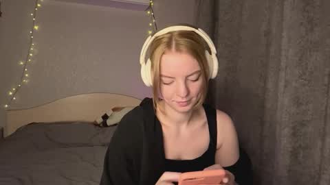 Snapshot of cristinekondo chatting on 03-26-26, 05:51 Marry online show from 03-26-26, 05:51