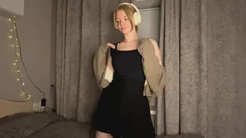 Snapshot of cristinekondo chatting on 04-01-26, 05:32 Marry online show from 04-01-26, 05:32