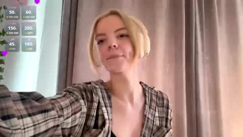 Snapshot of cristinekondo chatting on 04-25-26, 03:09 Marry online show from 04-25-26, 03:09