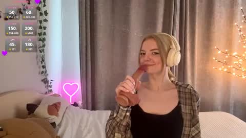 Snapshot of cristinekondo chatting on 05-01-26, 02:21 Marry online show from 05-01-26, 02:21