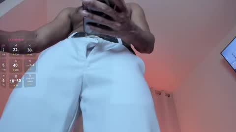 Snapshot of criston_monrrone chatting on 11-11-25, 03:50 Criston online show from 11-11-25, 03:50