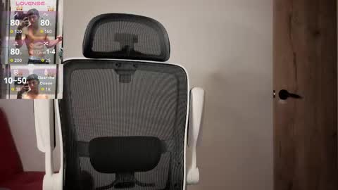 cristopher23  online show from 12-23-25, 11:08