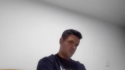 cristopher3042 online show from 01-04-25, 12:05