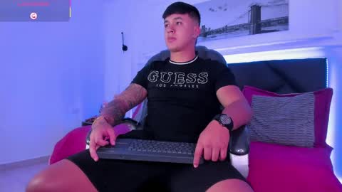 Cristopher online show from 04-26-26, 01:53