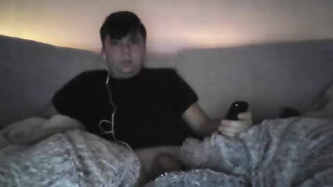 Snapshot of crisx3585 chatting on 01-12-26, 04:50 crisx3585 online show from 01-12-26, 04:50